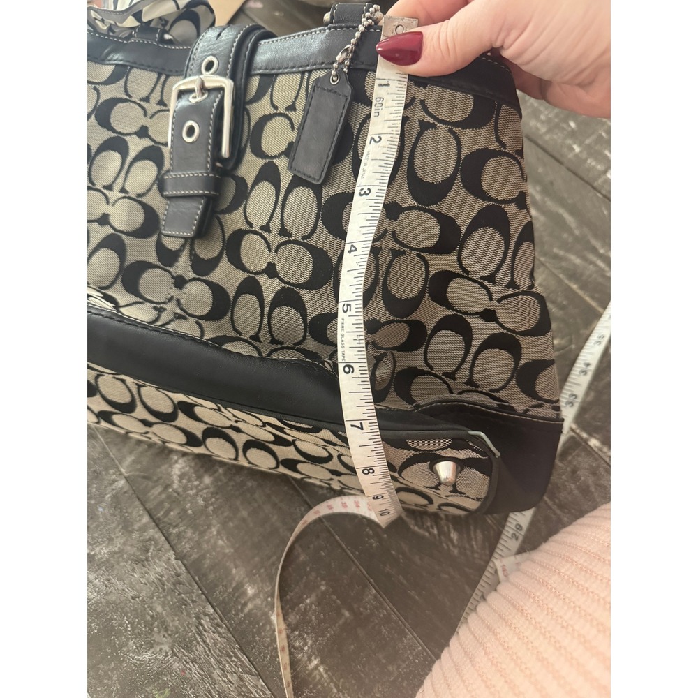 COACH Vintage Y2k Hampton Signature Canvas Shoulder Bag B/W Coach Scarf - Picture 14 of 14